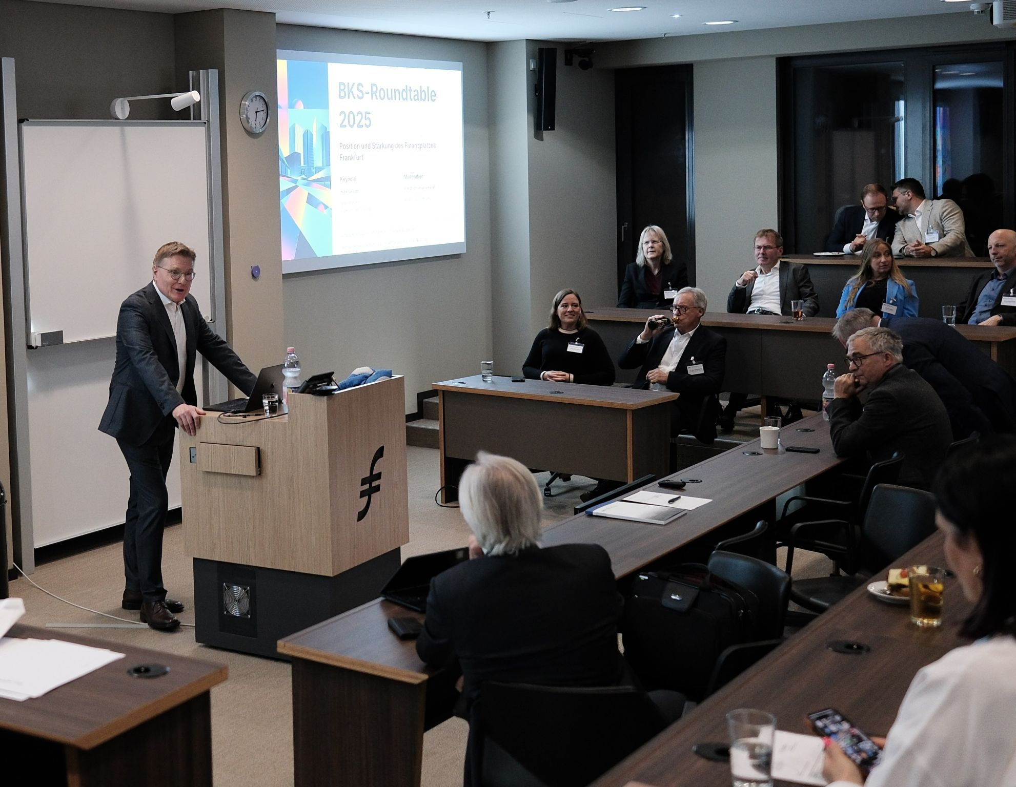 Hubertus Väth bei seiner Keynote zum Finanzplatz Frankfurt beim BKS-Roundtable 2025